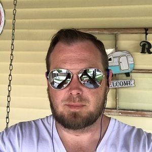 Meet your Posher, Perry